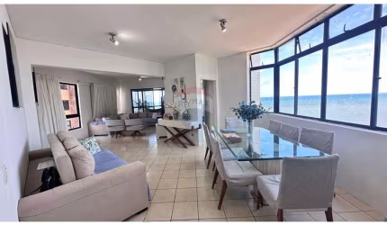 Apartamento 4/4 com 247m na Beira Mar de Candeias