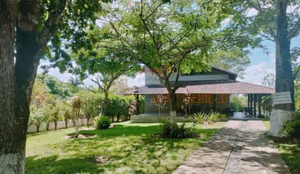 Casa 04 Quartos  - Condominio Fechado - Aldeia