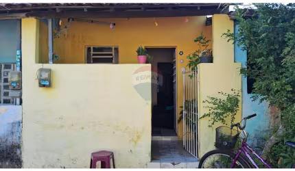 Vendo CASA excelente localidade. Não perca essa chance de ter seu LAR.
