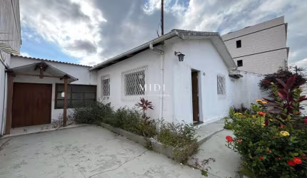 Casa linear em Laranjeiras, a venda