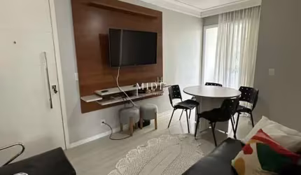 Apartamento reformado  2 quartos com suíte e varanda no Recreio das Palmeiras