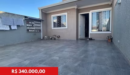 Linda casa em Fazenda Rio Grande, com 54m²