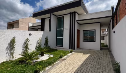 Linda casa com Edícula para chamar de sua