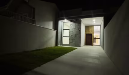 Linda casa com excelente acabamento