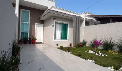 Casa linda com móveis planejados