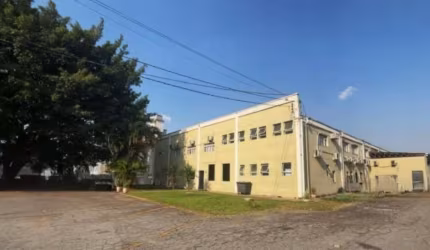 Galpão para alugar em Barueri com fácil acesso à Rodovia Castelo Branco