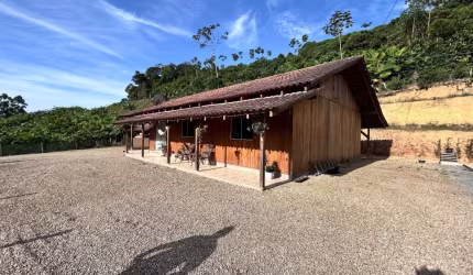 Chácara / sítio com 3 quartos à venda no Bracinho, Massaranduba  por R$ 450.000