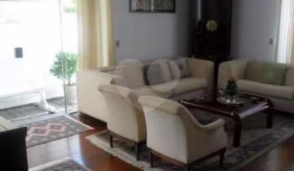 Sobrado com 3 quartos à venda em Jardim Leonor - SP