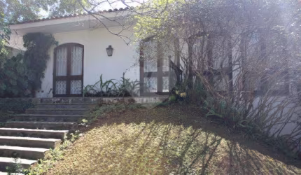 Casa térrea com 6 quartos à venda ou para locação em Vila Tramontano - SP
