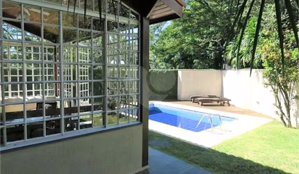 Casa com 4 quartos à venda ou para locação em Jardim Leonor - SP
