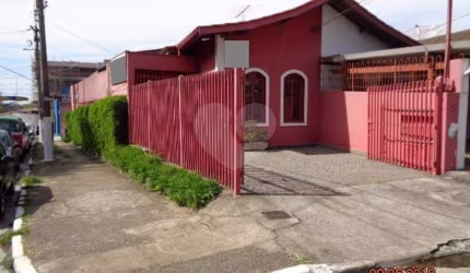 Casa térrea com 3 quartos à venda em Ferreira - SP