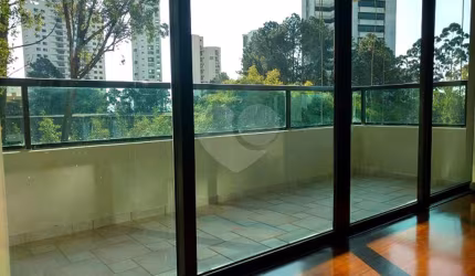 Apartamento com 4 quartos à venda em Conjunto Residencial Morumbi - SP