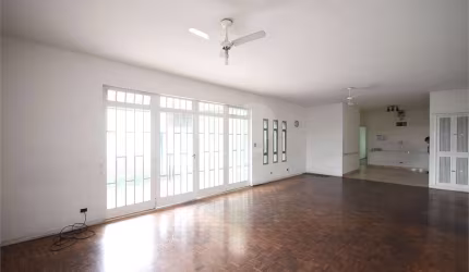 Casa térrea com 8 quartos à venda em Morumbi - SP