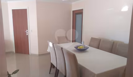 Apartamento com 3 quartos à venda em Chácara Agrindus - SP