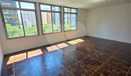 Apartamento com 4 quartos à venda em Bela Vista - SP