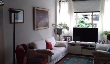 Apartamento com 3 quartos à venda em Cerqueira César - SP