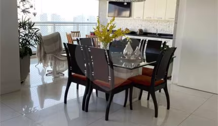 Apartamento com 3 quartos à venda em Vila Suzana - SP