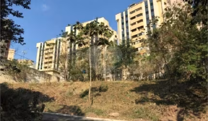 Terreno à venda em Vila Suzana - SP