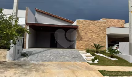 Condomínio com 3 quartos à venda em Aparecidinha - SP