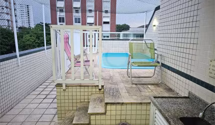 Sobrado com 5 quartos à venda em Boqueirão - SP