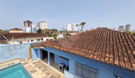Casa térrea com 3 quartos à venda em Solemar - SP