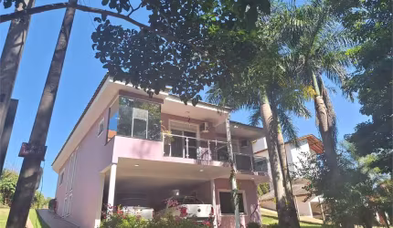 Condomínio com 4 quartos à venda em Caguassu - SP