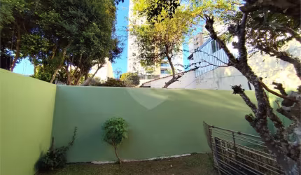 Casa térrea com 2 quartos à venda em Santa Teresinha - SP