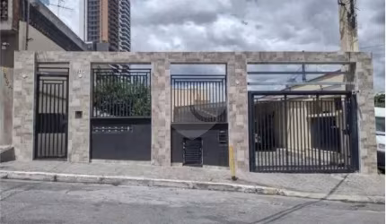 Condomínio com 2 quartos à venda em Vila Esperança - SP