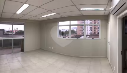 Salas à venda ou para locação em Macuco - SP