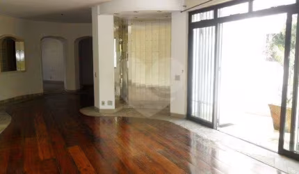 Apartamento com 4 quartos à venda ou para locação em Vila Andrade - SP