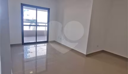 Apartamento com 2 quartos à venda ou para locação em Mirim - SP