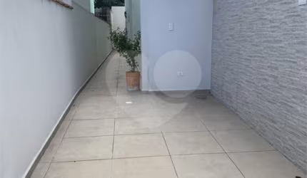 Casa de vila com 2 quartos à venda em Aparecida - SP