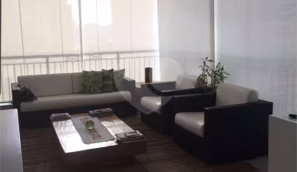 Apartamento com 4 quartos à venda em Vila Gertrudes - SP