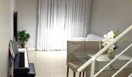 Condomínio com 2 quartos à venda em Vila Bela - SP