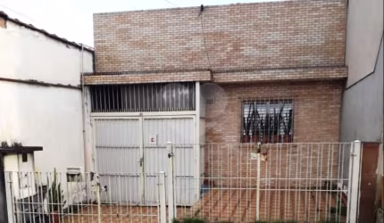 Casa térrea com 3 quartos à venda em Vila São Geraldo - SP
