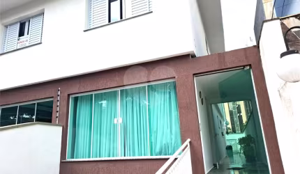 Sobrado com 3 quartos à venda em Jardim Avelino - SP