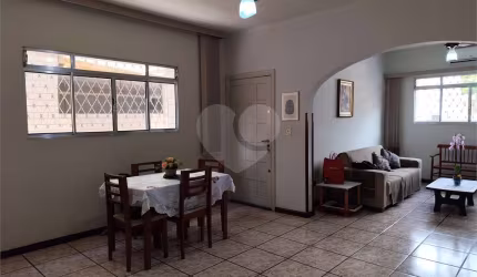 Casa com 3 quartos à venda em Vila Belmiro - SP