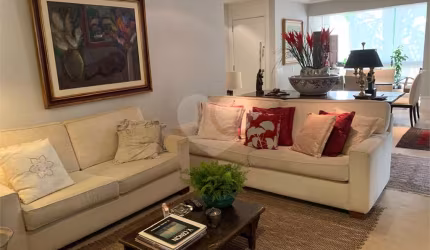 Apartamento com 3 quartos à venda em Vila Nova Conceição - SP