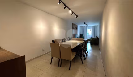 Sobrado com 3 quartos à venda em Jardim Eliane - SP