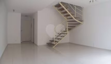 Condomínio com 3 quartos à venda em Jardim Rosa Maria - SP