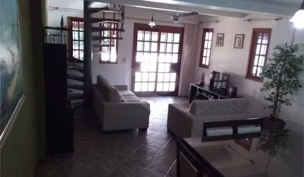 Sobrado com 6 quartos à venda ou para locação em Jardim Das Vertentes - SP