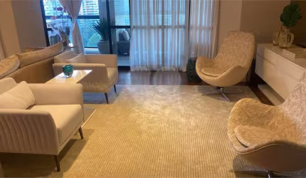 Apartamento com 3 quartos à venda em Jardim Morumbi - SP