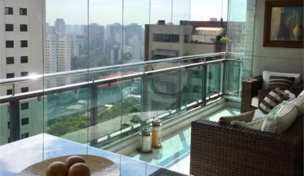 Apartamento com 3 quartos à venda ou para locação em Vila Andrade - SP