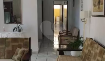 Sobrado com 3 quartos à venda ou para locação em Jaguaré - SP