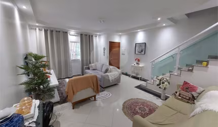 Sobrado com 3 quartos à venda ou para locação em Vila Palmeiras - SP