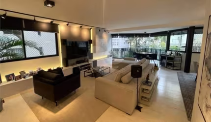 Apartamento com 4 quartos à venda em Aclimação - SP