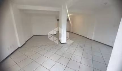 Sala comercial no América com projeto aprovado para estacionamento!