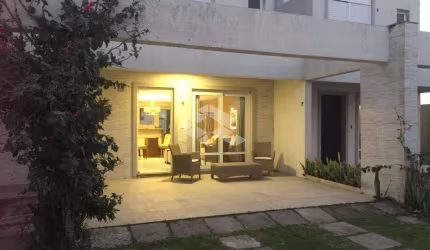 Casa  3 dormitórios 1 suíte no Pateo Marbella em Xangri-lá/RS