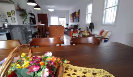 Casa à venda, com 3 quartos/dormitórios, 1 vaga/box, no bairro Arpoador, Xangri-lá/RS
