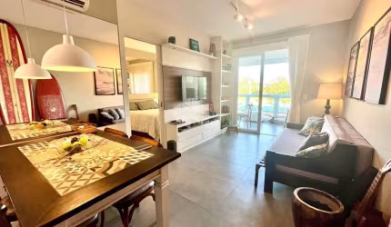 Apartamento de 1 quarto e 1 banheiro, sol da manhã, sacada fechada com churrasqueira, living amplo, cozinha americana e lavanderia. Possui 1 vaga de g